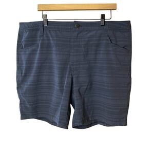 Kuhl Navy Blue shorts outdoors hiking camping fishing recreation size 40 men